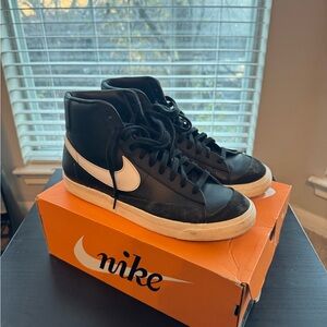 Nike Blazer Mid
